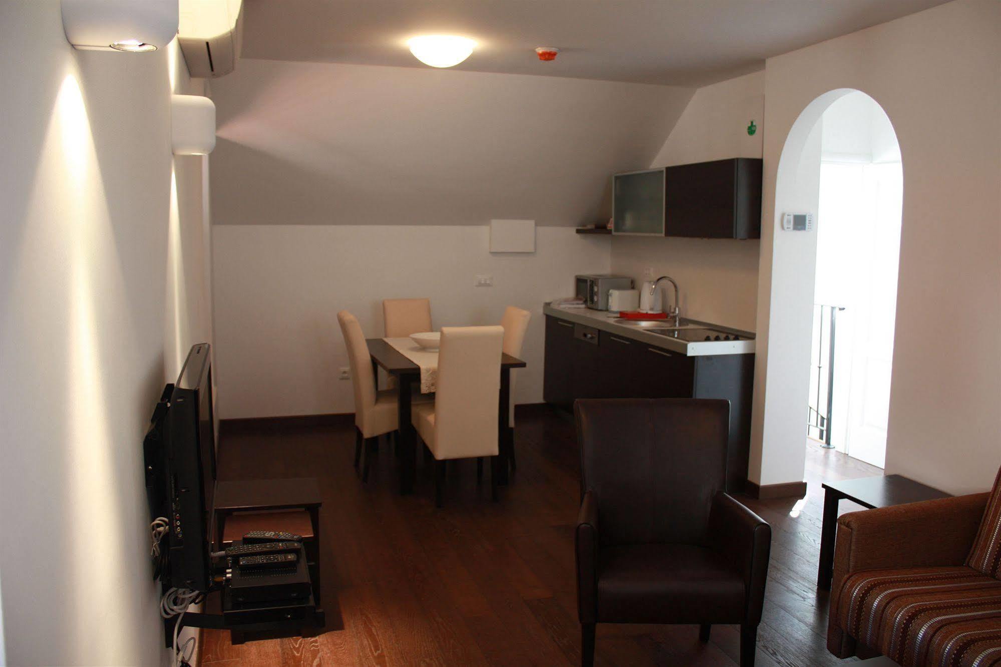 Celenga Apartments With Free Offsite Parking Dubrovnik Room photo